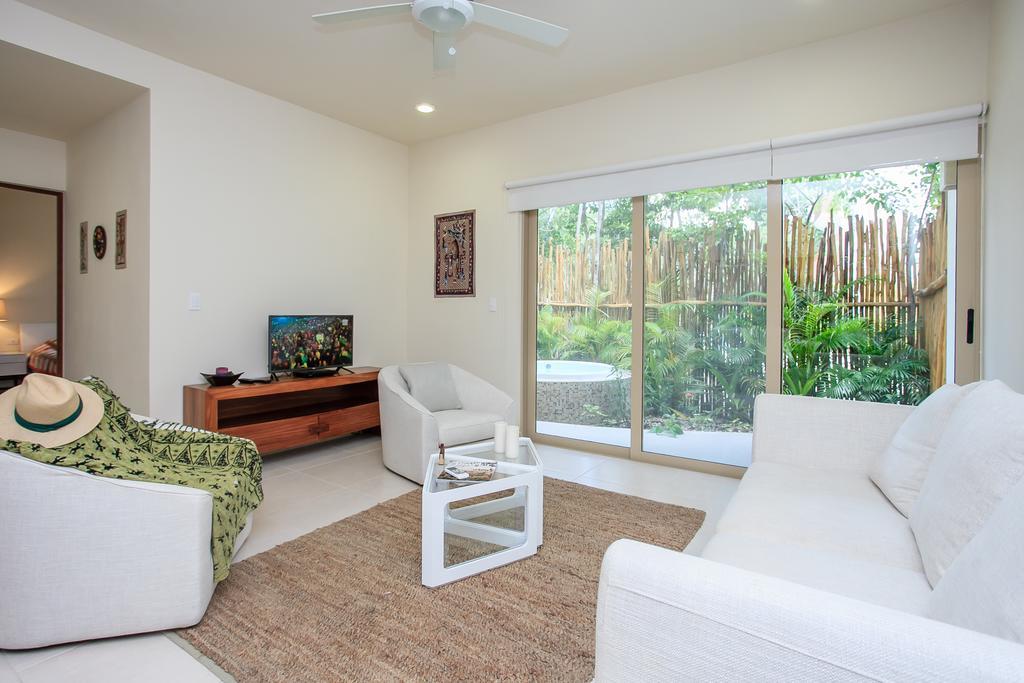 Condos Perfectly Situated Between The Beach & Tulum Town By Stella Rentals Eksteriør billede